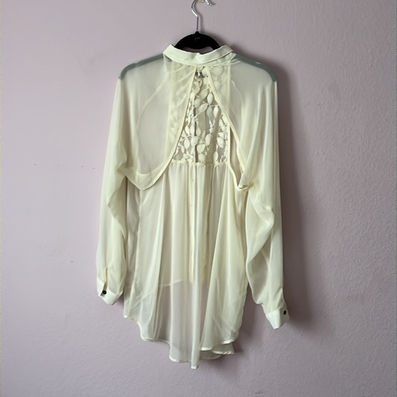 Beautiful sheer blouse with semi open lace back. Off white. Worn only once - Picture 2 of 4